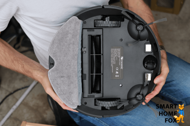 Proscenic M7 Pro с подключенным резервуаром для воды